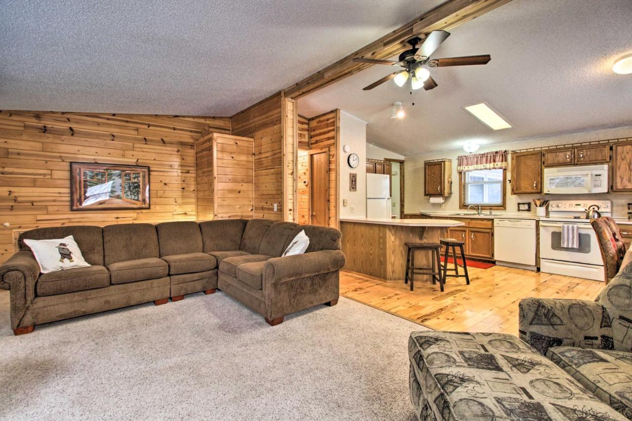 Cozy Crosby Cabin Near Serpent Lake And Main St Extérieur photo