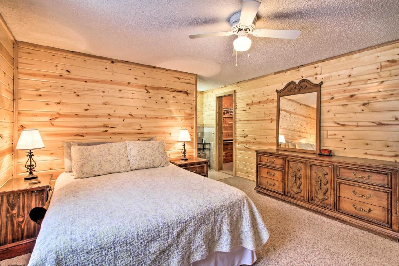 Cozy Crosby Cabin Near Serpent Lake And Main St Extérieur photo